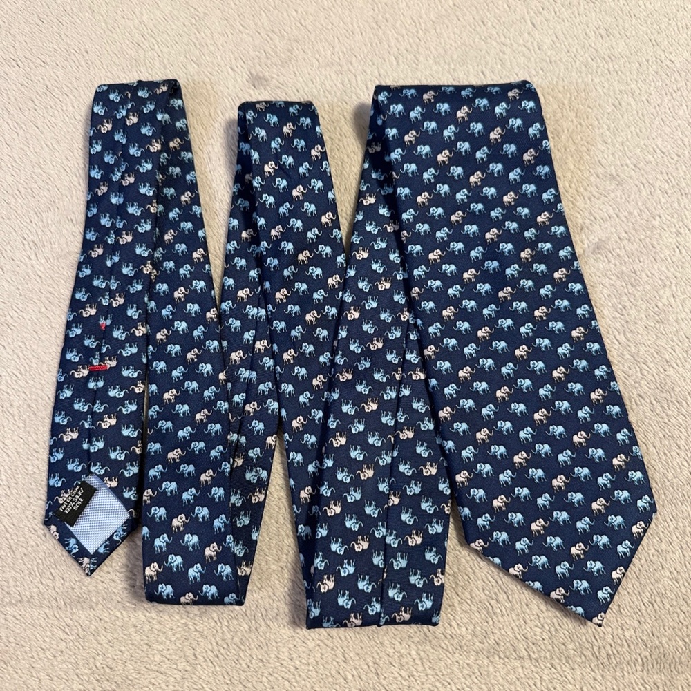 Tommy Hilfiger Men 100% Silk Neck Tie Elephants Blue Animal Zoo Circus Safari